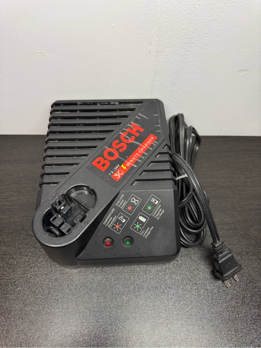 BOSCH BC-130 OEM 7.4V to 24V NIMH 30MIN FAST BATTERY CHARGER